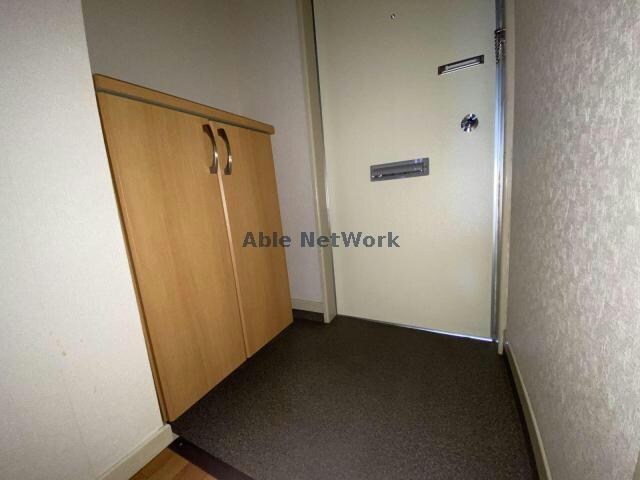 物件内観写真13　(玄関回り)