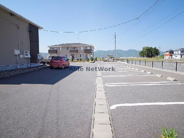 駐車場(駐車場)