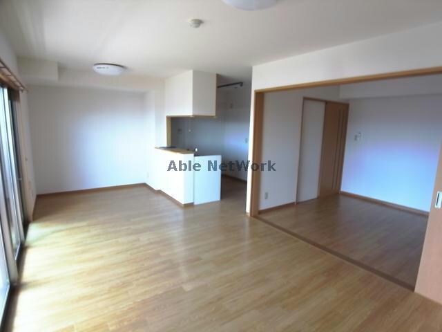 物件内観写真6　(リビング・ダイニング)