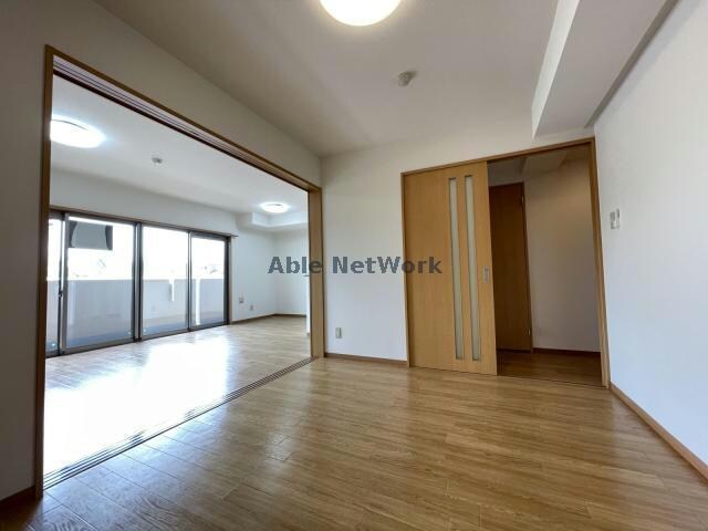 物件内観写真8　(居室)