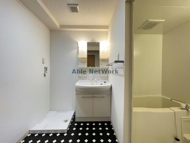 物件内観写真10　(洗面所)