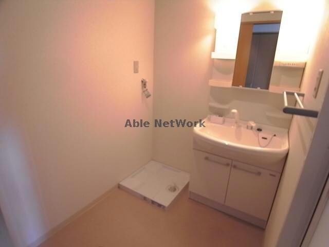 物件内観写真10　(洗面所・脱衣所)