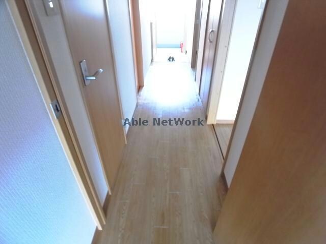 物件内観写真26　(玄関回り)