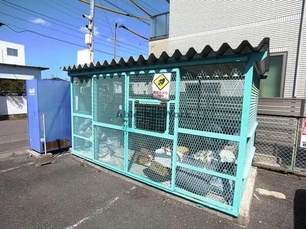 建物設備(ゴミ置き場)