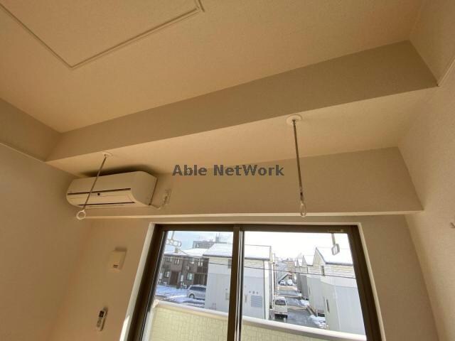 物件内観写真20　(室内物干し機)