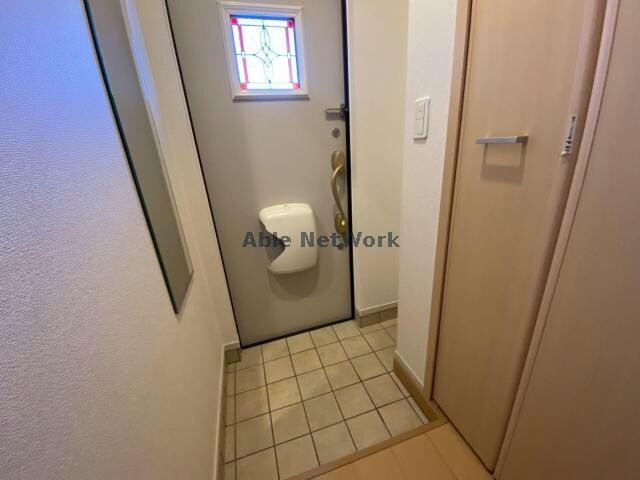 物件内観写真23　(玄関回り)