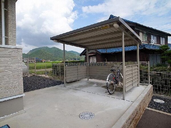 駐輪場(駐輪場)