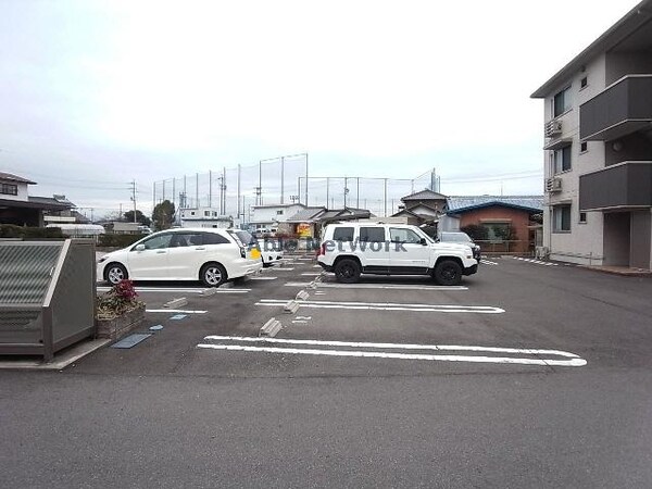 駐車場(駐車場)