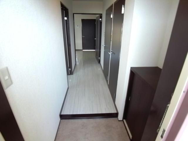物件内観写真6　(玄関回り（別部屋参照）)