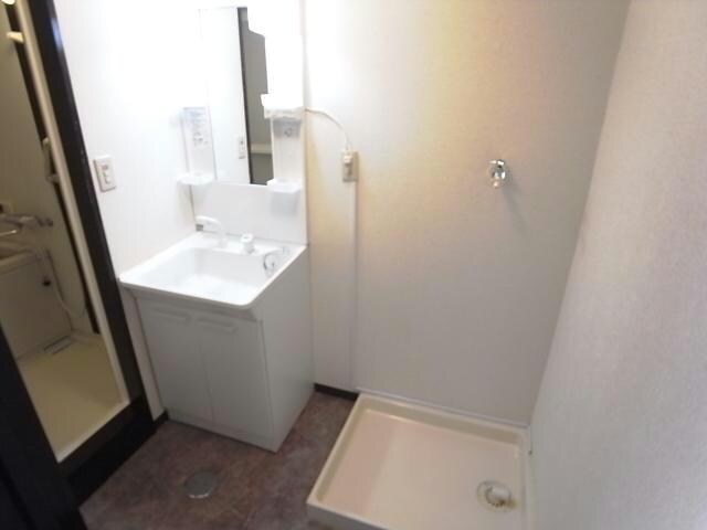 物件内観写真7　(洗面所（別部屋参照）)