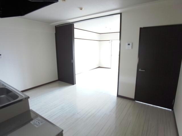 物件内観写真11　(キッチン（別部屋参照）)