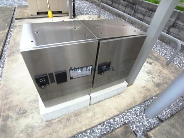 物件外観写真5　(宅配BOX)