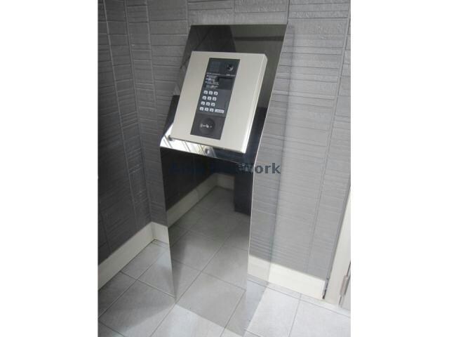 物件外観写真3　(オートロック)