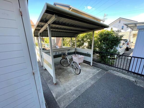 駐輪場(駐輪場)
