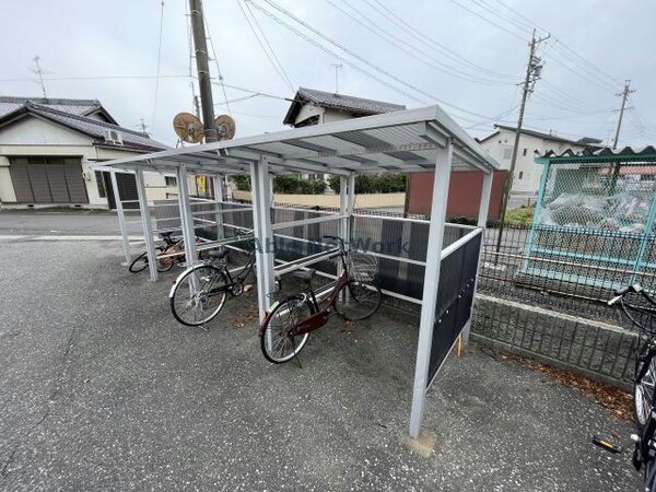 駐輪場(駐輪場)