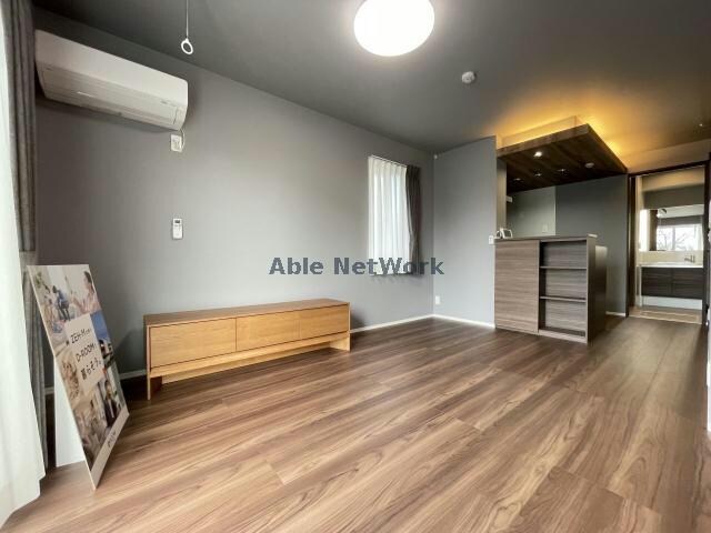 物件内観写真11　(リビング・ダイニング)