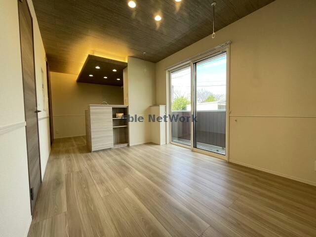 物件内観写真10　(リビング・ダイニング)