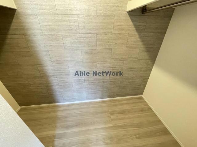 物件内観写真17　(ウォークインクローゼット)