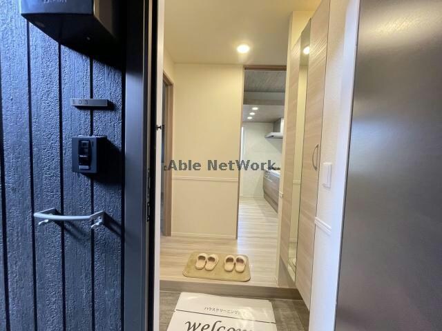 物件内観写真22　(玄関回り)