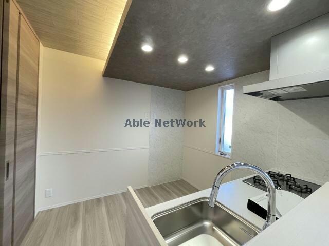 物件内観写真28　(キッチン)