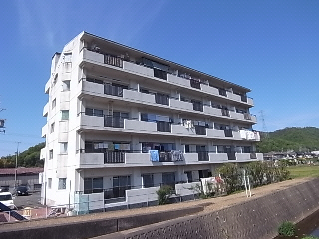 メゾン静