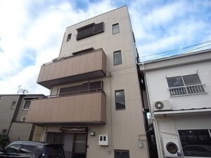鷺山4階建貸家外観写真