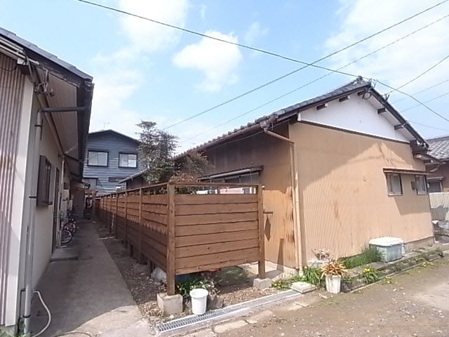 杉山住宅の物件外観写真