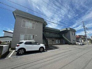 グリーンカーサフジ外観写真