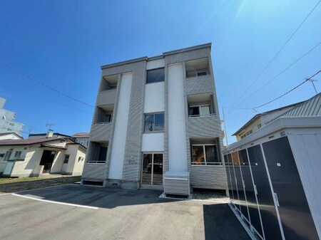 North　Village外観写真