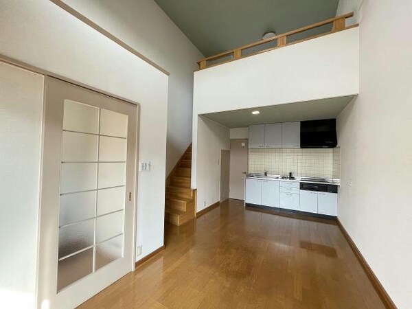 リビングダイニング