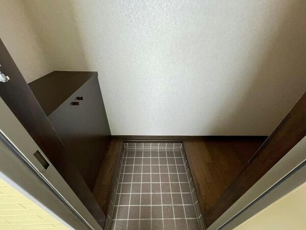 玄関回り