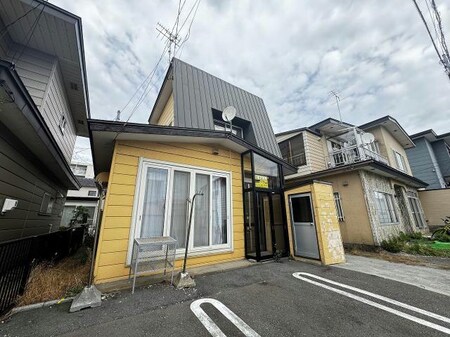宇賀浦町3番貸家外観写真