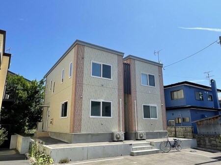 湯川町2丁目31番一棟二戸外観写真