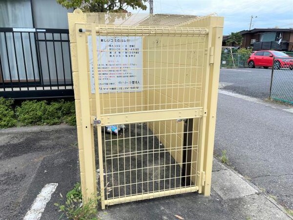 建物設備(ゴミ置き場)