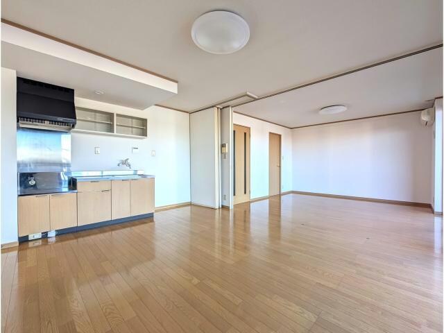 物件内観写真19　(※リビング別アングル)