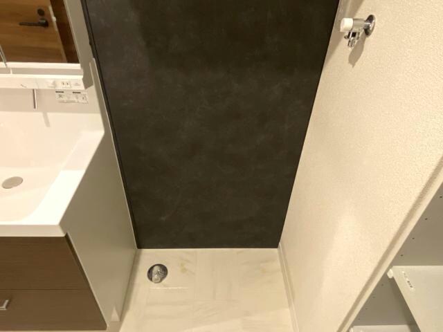 物件内観写真24　(洗濯機置き場)