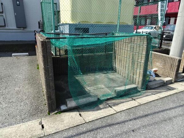 建物設備(ゴミステーション)