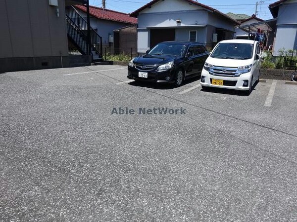 建物設備(敷地内駐車場)