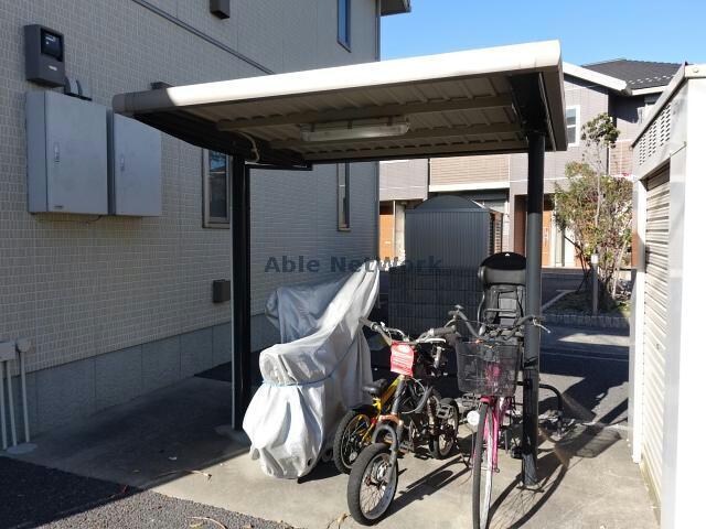 物件外観写真9　(駐輪場)