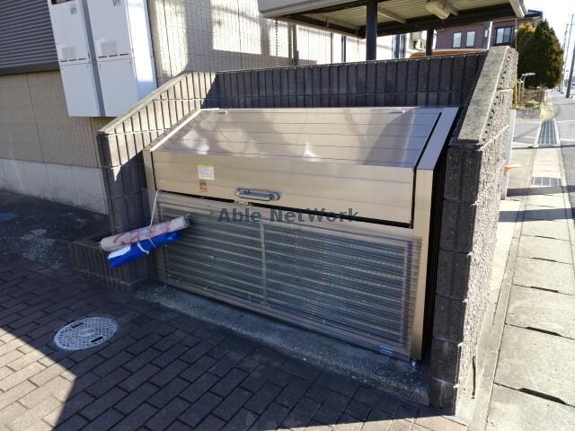 物件外観写真11　(ゴミステーション)