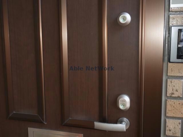 物件外観写真9　(ダブルロックキー)