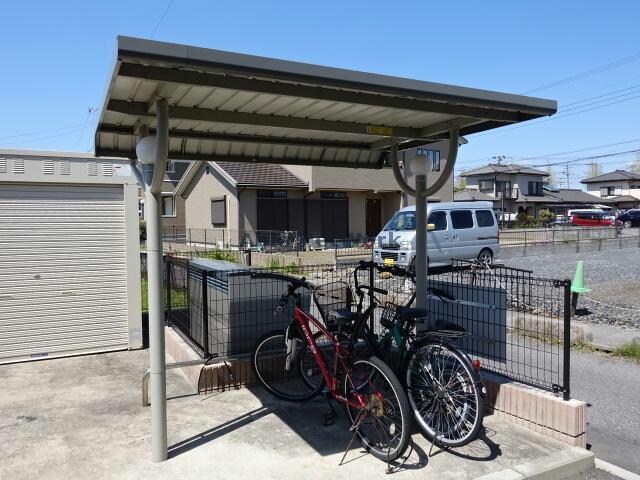 物件外観写真15　(駐輪場)