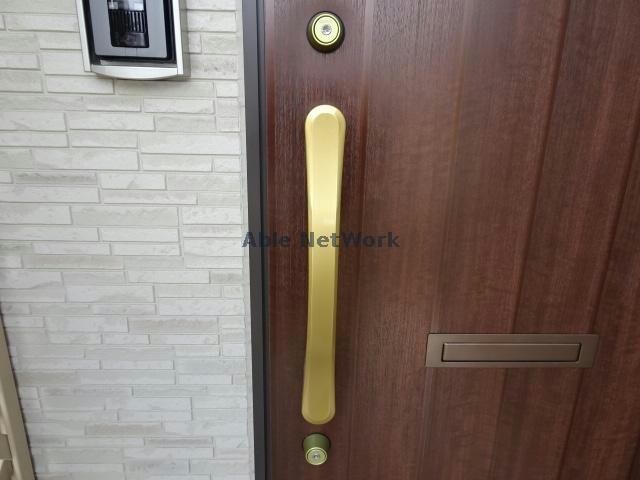 物件外観写真10　(ダブルロックキー)