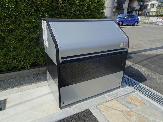 物件外観写真15　(ゴミステーション)
