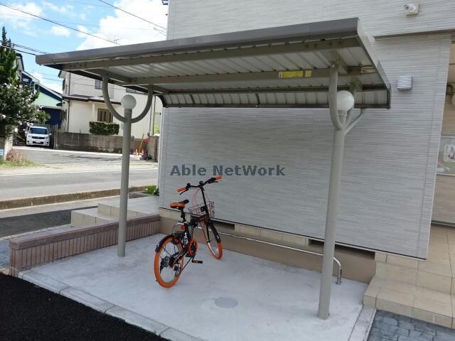 物件外観写真16　(駐輪場)