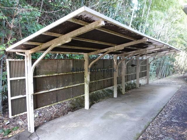 グリーンヒルズ勝浦の駐輪場