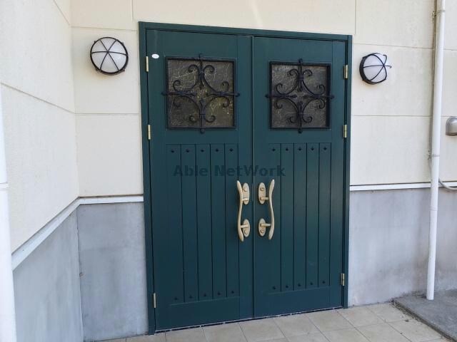 グリーンヒルズ勝浦のエントランス部分