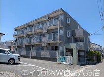 牟岐線 徳島駅 3階建 築35年の外観写真