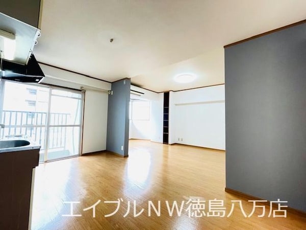 リビングダイニング