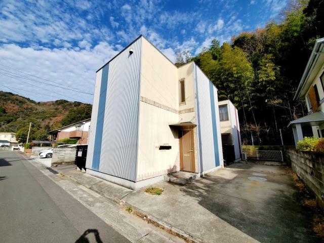 キューブ新貝